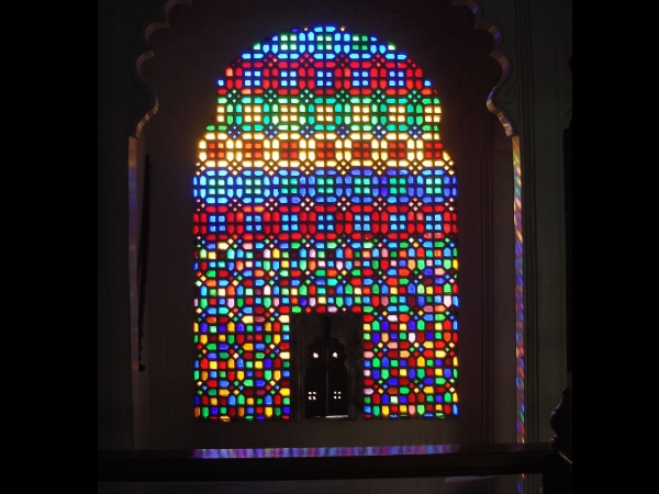 ചില്ലുകൊട്ടാരം