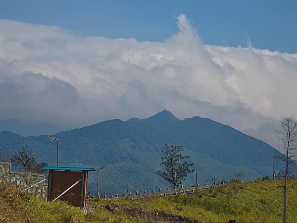 ഇവ കണ്ടില്ലേല് പിന്നെന്തു പൊന്മുടി
