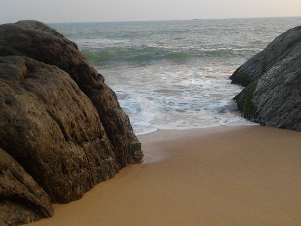 മുട്ടം ബീച്ച്