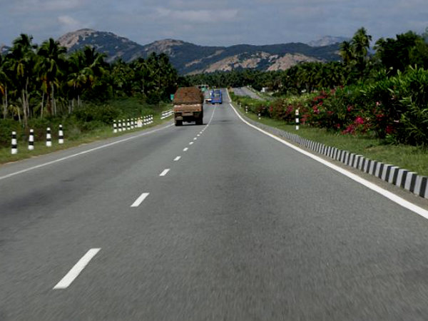 ബിഷ്ണുപൂരിലേക്ക് എങ്ങിനെ എത്തിച്ചേരാം