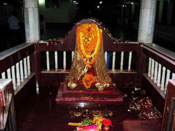 കാമാഖ്യാ ക്ഷേത്രം ഗുവാഹത്തി, ആസാം