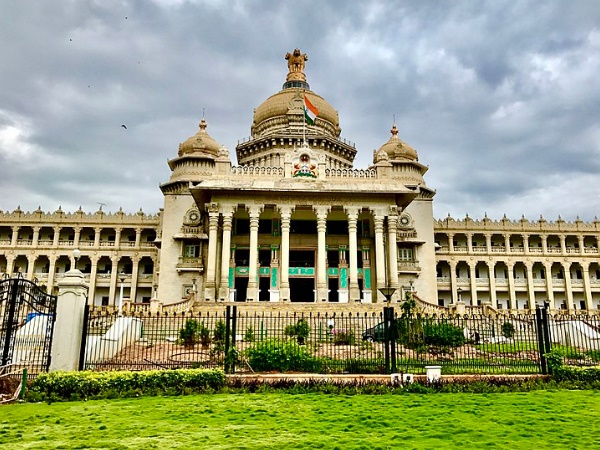 ഇന്ത്യയിലെ ഏറ്റവും വലിയ നിയമസഭാ മന്ദിരം