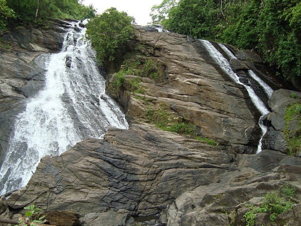 ചാർപ്പ വെള്ളച്ചാട്ടം