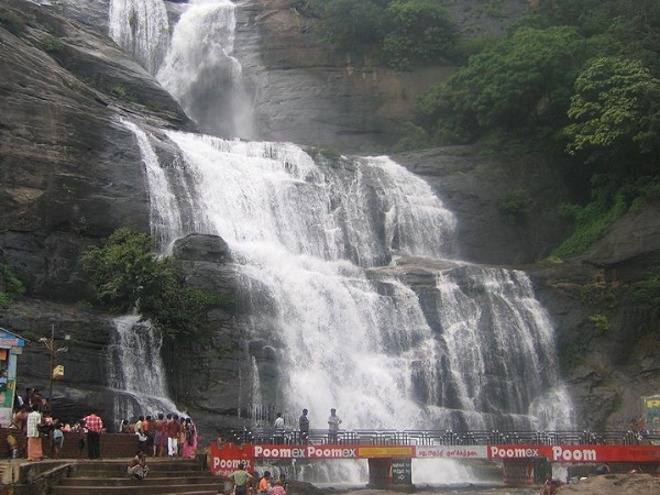 പാലരുവിയിൽ നിന്നും കുറ്റാലത്തേയ്ക്ക്