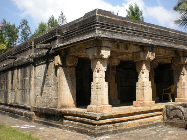 മൈസൂരിലേക്കു തുരങ്കമുള്ള ക്ഷേത്രം