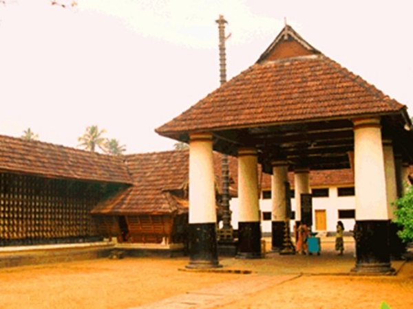 പ്രതിഷ്ഠകൾ