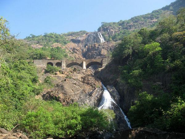 ദൂത്സാഗർ വെള്ളച്ചാട്ടം