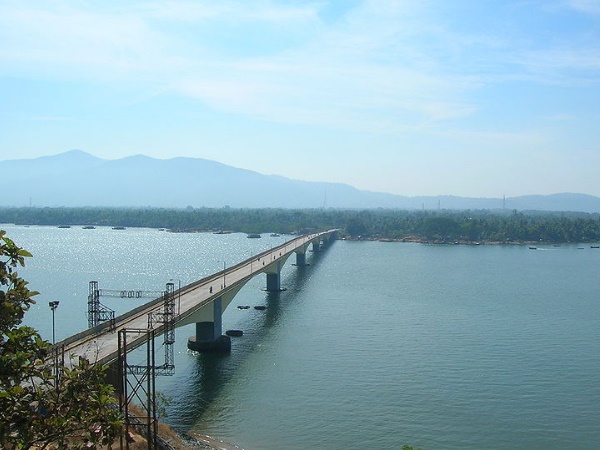കർവാർ ബീച്ച്