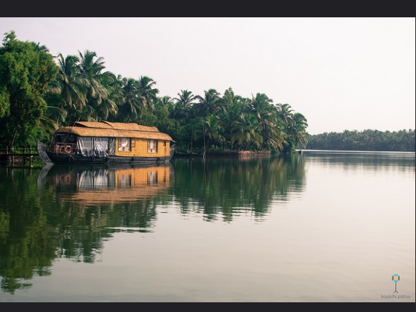തടാകത്തില് നിധി സൂക്ഷിച്ചിരുന്ന ഇടം