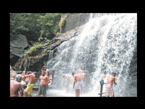വെള്ളച്ചാട്ടം-കുളം-വെള്ളച്ചാട്ടം