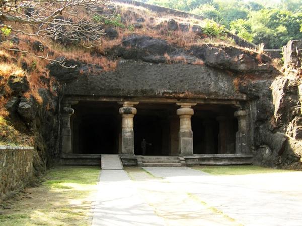 പൻഹാലേക്ജി ഗുഹ