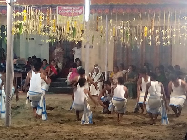കെട്ടുകാഴ്ചയും കുത്തിയോട്ടവും