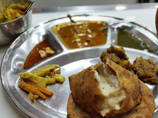 പരന്തെ വാലി ഗലി
