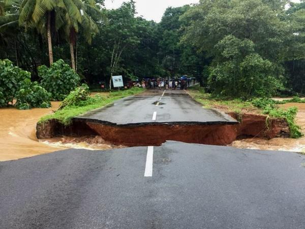 ഒലിച്ചുപോയ 500 കിലോമീറ്റർ റോഡ്