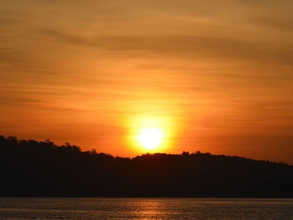 സുവർണ്ണതടാകം