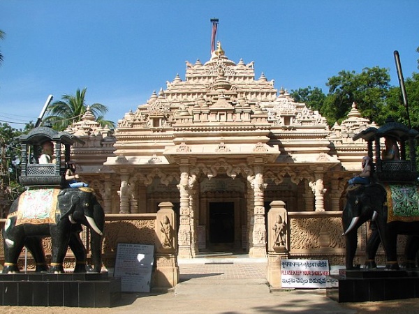 ഒരു തീർഥയാത്രയാവാം