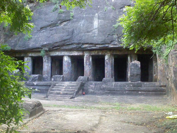അക്കണ്ണ മദന്ന ഗുഹാക്ഷേത്രം