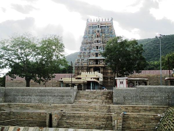 . അത്ഭുത സിദ്ധികളുള്ള ക്ഷേത്രക്കുളം