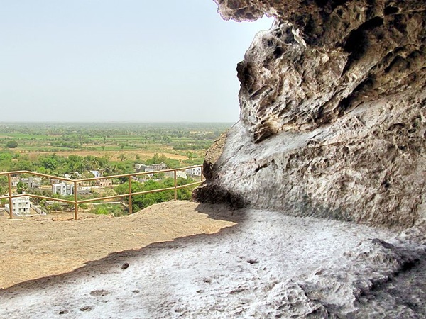 തലാസാ ഗുഹകൾ
