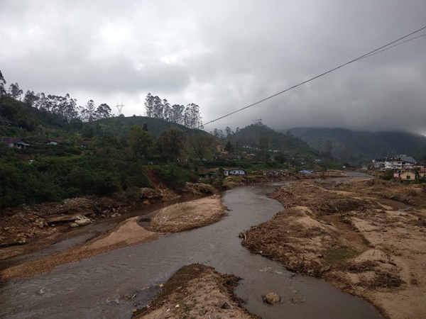 പ്രളയശേഷമുള്ള മൂന്നാറിനെ കാണാം