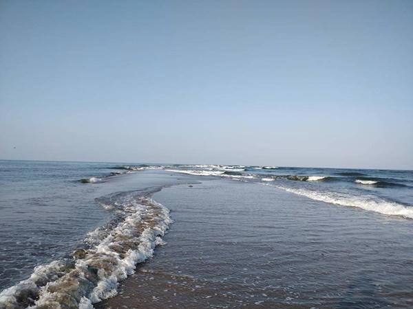 ആളുകൾക്കു വിലക്ക്
