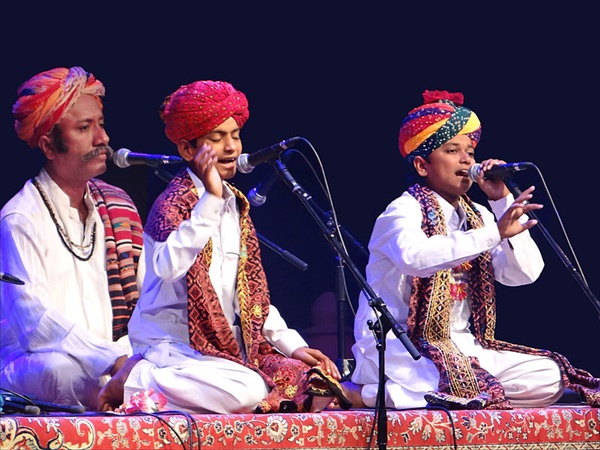 സഞ്ചാരികൾക്കും പങ്കെടുക്കാം