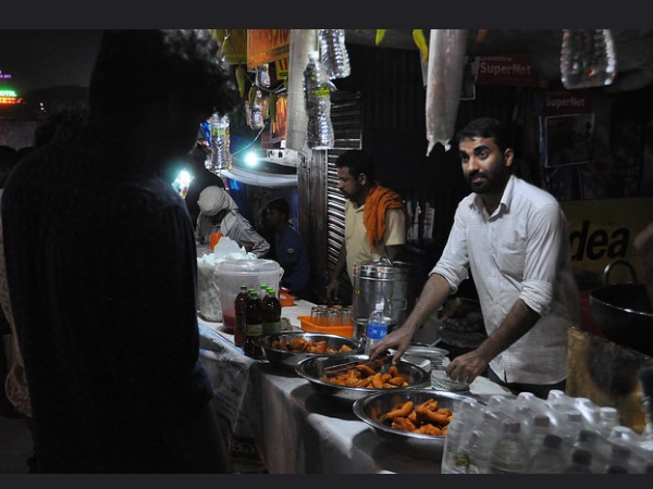 കണ്ണൂരിലെ പേരില്ലാ തട്ടുകടകൾ