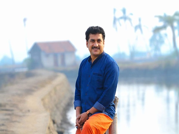 നാടകവണ്ടിയിലെ നാടുകാണൽ