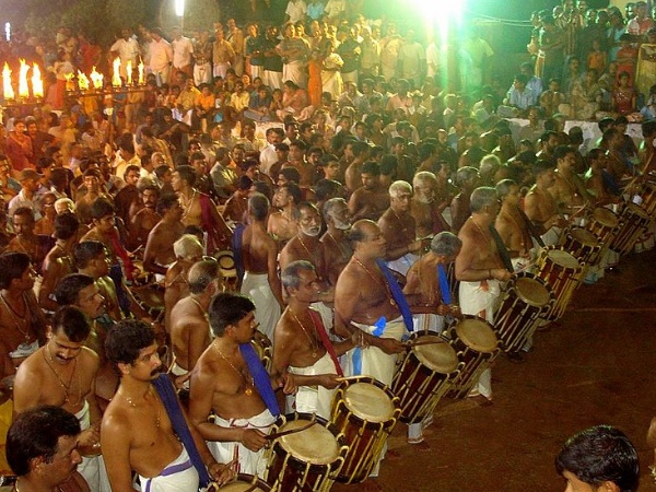 പെരുവനം പൂരം