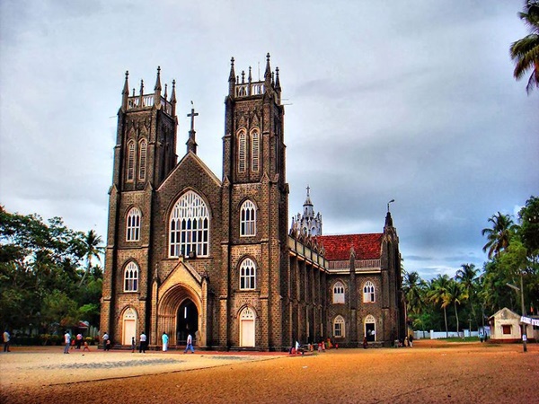 ശബരിമലയും അർത്തുങ്കലും