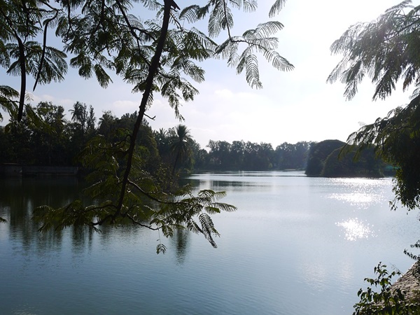 തടാകങ്ങളുടെ നാട്