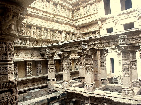 1063 ലെ നിർമ്മിതി