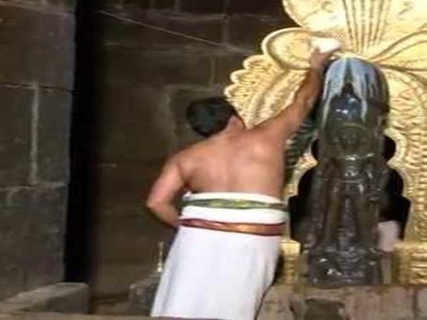 വ്യത്യസ്തമായ ശിവലിംഗം