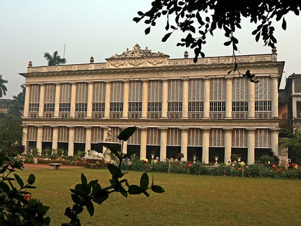 മാർബിൾ പാലസ്, ഒരല്പം ചരിത്രം