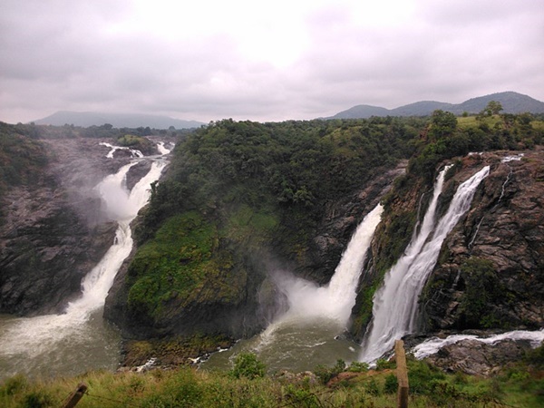 ബാരാചുക്കി വെള്ളച്ചാട്ടം