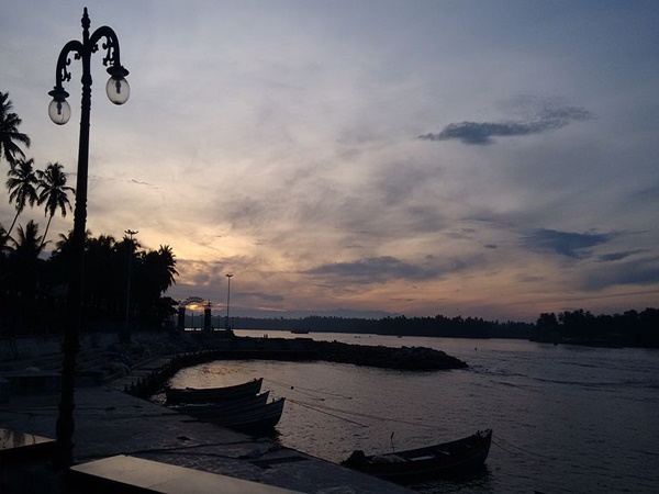 ബേപ്പൂർ ബീച്ച്