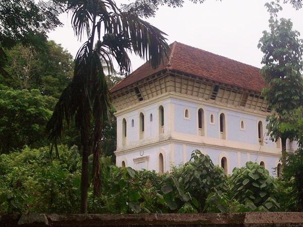 പഴയങ്ങാടി മോസ്ക്