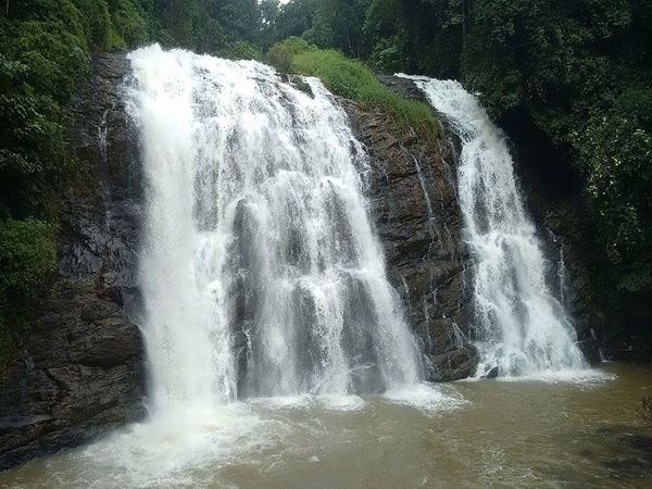 ഫോട്ടോഗ്രാഫർമാർക്ക് സ്വാഗതം