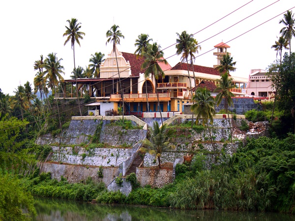 പിറവം വലിയപള്ളി
