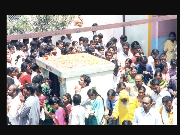 ഒരു ലക്ഷം വരെ