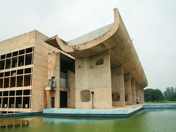 സെക്രട്ടറിയേറ്റ്