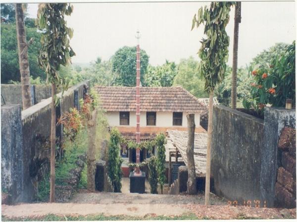 നെല്ലിതീർഥ സോമനാഥേശ്വര ഗുഹാ ക്ഷേത്രം