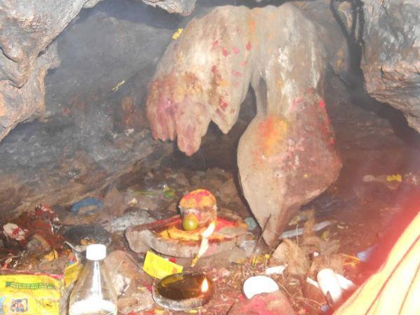 പൊട്ടിപ്പൊളിഞ്ഞ ക്ഷേത്രങ്ങളും അഘോരികളും