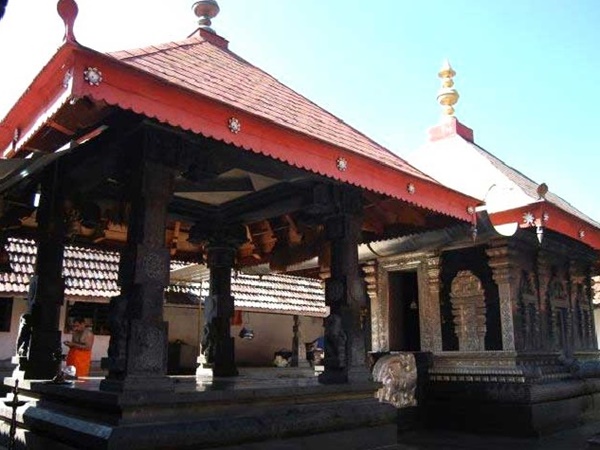 പാടി ഇഗ്ഗുത്തപ്പ ക്ഷേത്രം