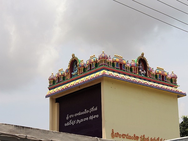 രക്തമൊലിക്കുന്ന ശിവലിംഗവും അമരലിംഗേശ്വര ക്ഷേത്രവും