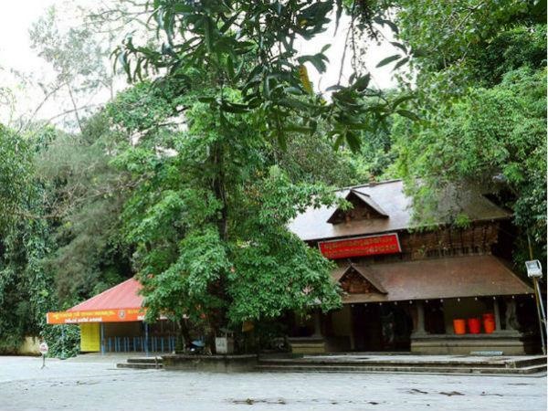 മണ്ണാറശ്ശാല ക്ഷേത്രം