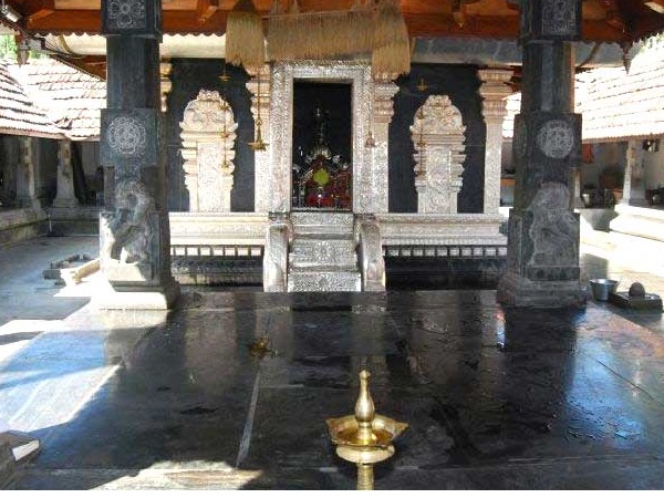വേട്ടയിൽ തുണച്ച ഇഗ്ഗുത്തപ്പയ്ക്ക് വെള്ളിയിൽ പൊതിഞ്ഞ ആന