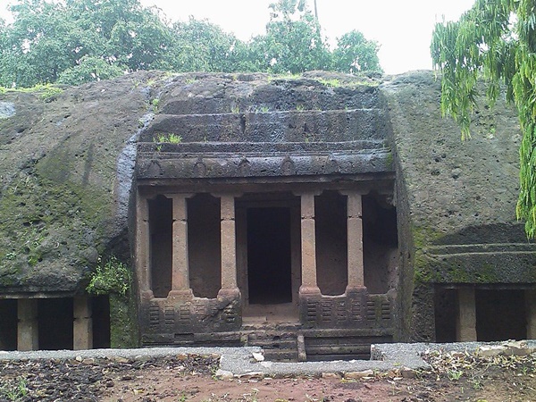 മഹാകാളി ഗുഹകൾ