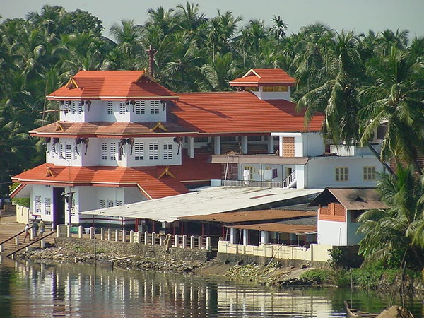 മനസ്സു മാത്രമല്ല വയറും