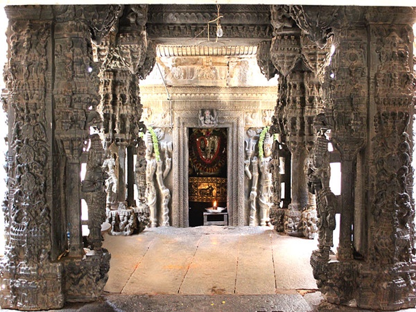 കുളങ്ങൾ മുതൽ കൊത്തുപണികൾ വരെ